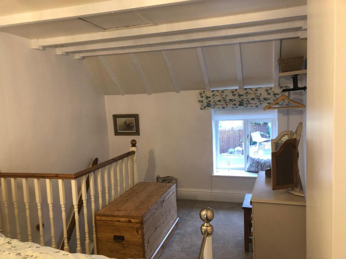 Hill Cottage, Thornton-Le-Dale Торнтон-Дейл Экстерьер фото